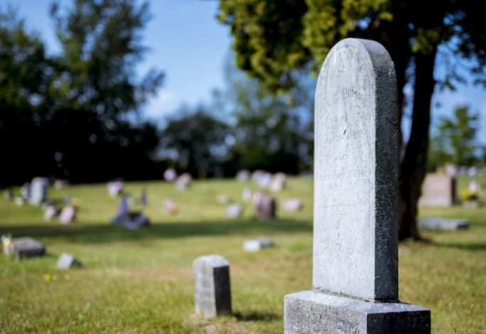 Die perfekte Wahl treffen: Tipps für die Auswahl von Grabmalen